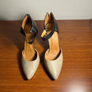 Size 13 heels black and tan used back zipper 5” heel pointed toe Charles Albert